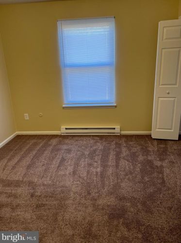 189 Hampshire Rd, Erial, NJ 08081-2109