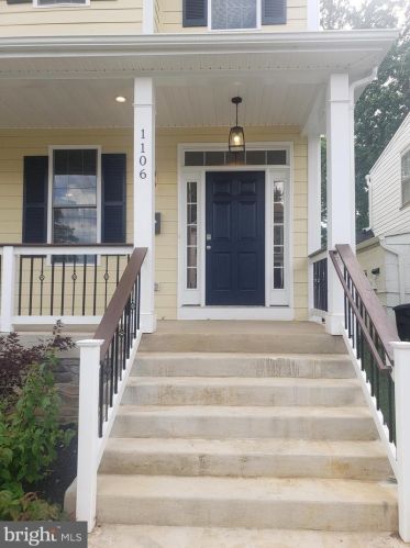1106 Douglas St, Fredericksburg VA  22401-3806 exterior