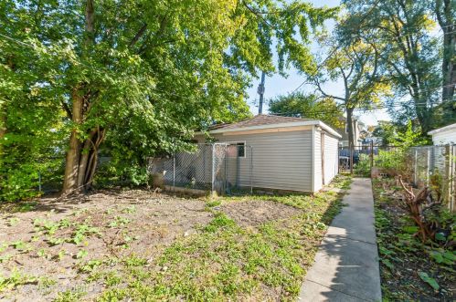 8729 Loomis St, Chicago, IL 60620-3420