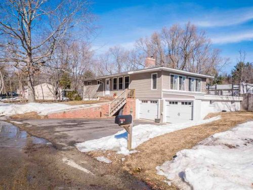 9 Birch Dr, Dover, NH 03820-4515