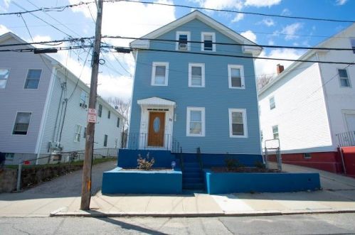 22 Zone St, Providence, RI 02908-4841