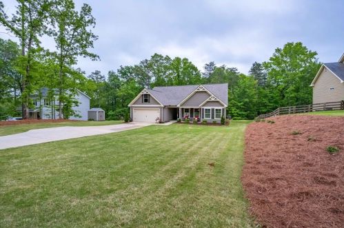 6320 Julian Rd, Gainesville, GA 30506-6406