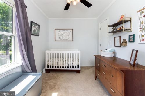 1217 Pine Ave, Shady Side MD 20764-9575 exterior