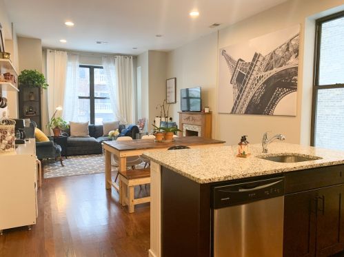 3502 Sheffield Ave, Chicago, IL 60657-9546