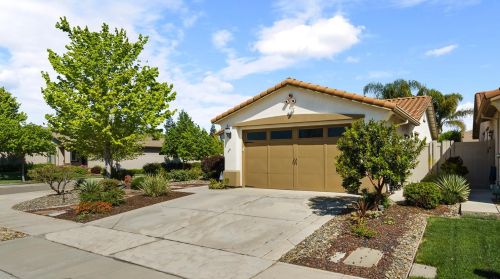 1739 Glenoaks St, Manteca, CA 95336-5141