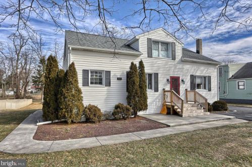 215 Cavalry Rd, Carlisle PA  17013-1606 exterior