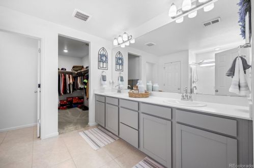 9254 Sedalia St, Denver CO  80022-8853 exterior
