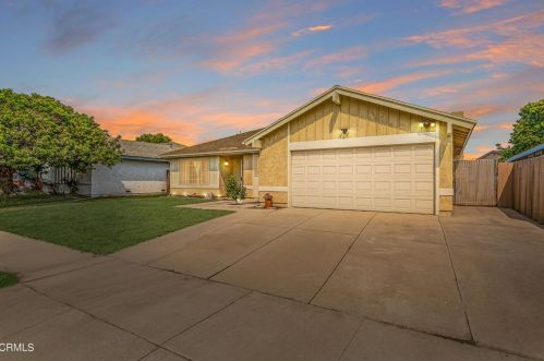 930 Taffrail Ct, Oxnard, CA 93035-1378