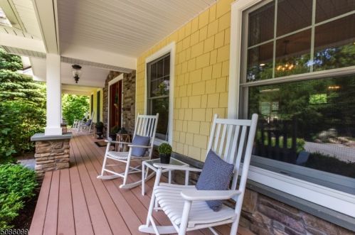 1 Tamarack Dr, Kinnelon, NJ 07405-2458
