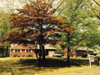 25 Oakhill Ave, Norwalk, CT 06854-2410