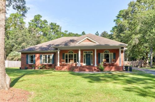 208 Lake Tomacheechee Dr, Rincon, GA 31326-5123