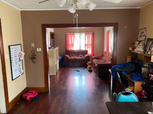 316 Victory St, Waukegan, IL 60085-6354
