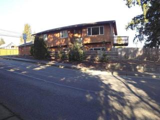 932 Marine View Dr, Everett, WA 98201-1300