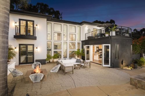 1428 Pine Ave, Carlsbad, CA 92008-1942