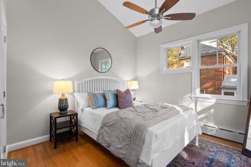 1118 Dl Dr, Silver Spring MD 20910-1601 exterior