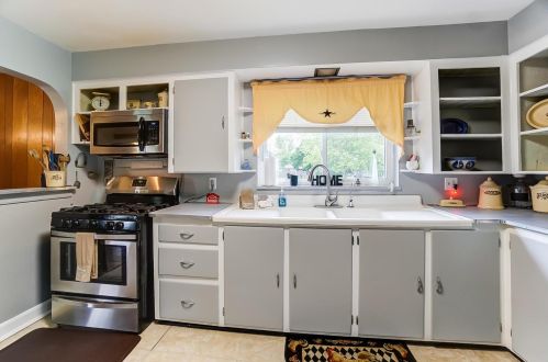 2855 Springfield Jamestown Rd, Springfield OH  45502-9404 exterior