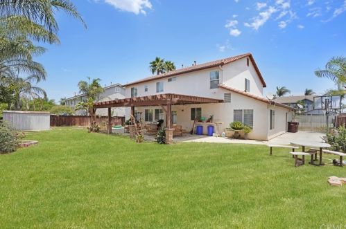 12499 Orangeblossom Ln, Riverside CA  92503-7057 exterior