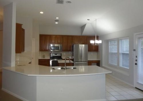 618 Rivercove Dr, Garland TX  75044-4924 exterior