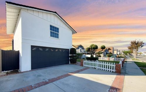 17285 Santa Clara St, Santa Ana CA  92708-3336 exterior