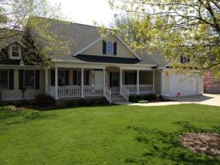 1504 Arlington Chase, Sherman, IL 62684-8015