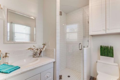 2911 Sycamore Ave, Glendale CA 91201-1154 exterior