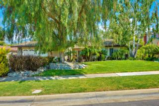 497 Paxton Ct, Upland, CA 91784-1363