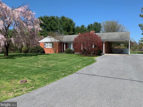 529 Old Martinsburg Rd, Shepherdstown, WV 25443-3714