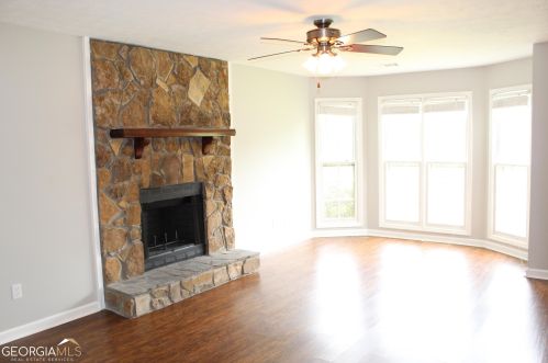 205 Brookcrest Dr, Lagrange, GA 30241-1327