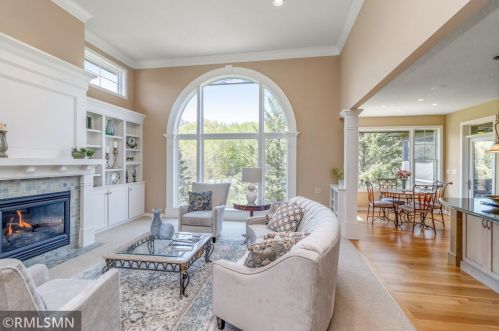 5 Hawthorne Ct, Saint Paul MN  55127-6476 exterior