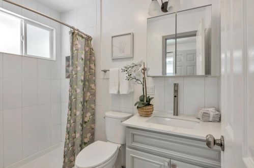 1924 Marineview Dr, San Leandro CA 94577-5315 exterior