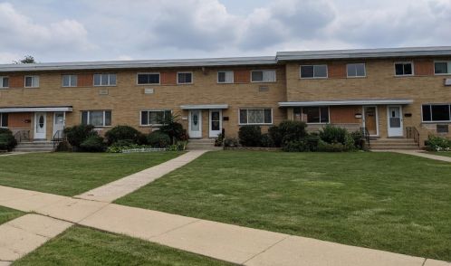 9670 Lois Dr, Des Plaines, IL 60016-1878