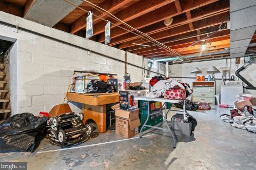 3661 Davidsburg Rd, York PA 17315-4660 exterior