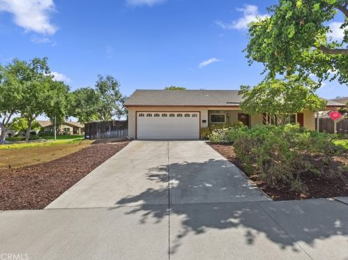 5550 Gloucester Way, Riverside CA  92506-3425 exterior