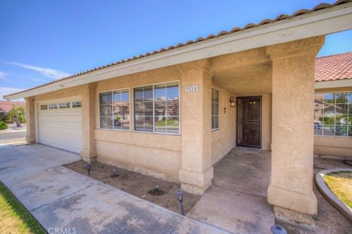 9214 Middlefield Dr, Riverside CA  92508-6261 exterior