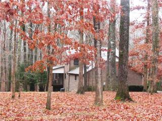 645 Cambridge Ln, Manchester, TN 37355-2880