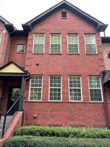3623 Ashford Creek Dr, Atlanta, GA 30319-5053
