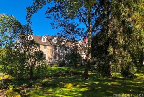 21 Richmond Hill Rd, Greenwich, CT 06831-2525