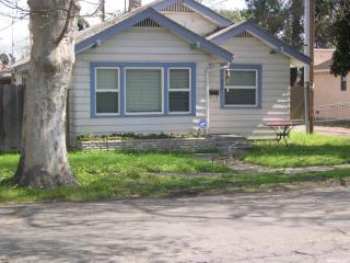658 Oak St, Turlock, CA 95380-4139