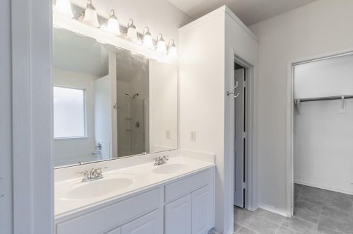 1821 Fairbanks Dr, Princeton TX 75407-2692 exterior