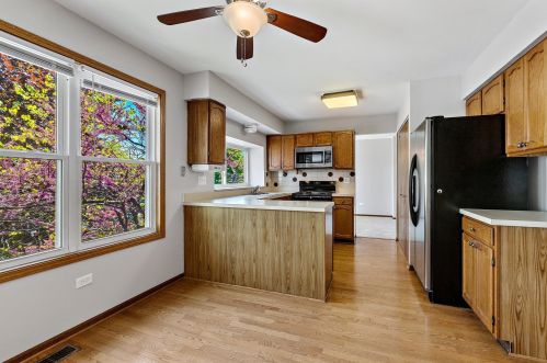 1034 Big Eagle Trl, Carol Stream IL  60188-9154 exterior