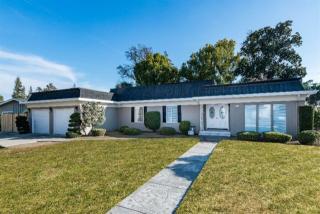 8275 Sanders Ct, Fresno, CA 93737-9755