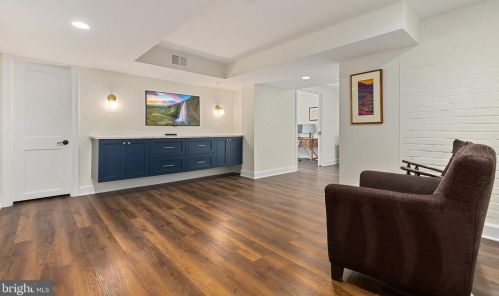 1516 Live Oak Dr, Silver Spring MD 20910-1543 exterior