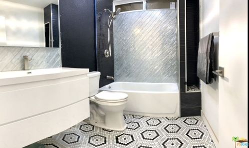 4318 Mesquite Ave, Palm Springs, CA 92264-3427