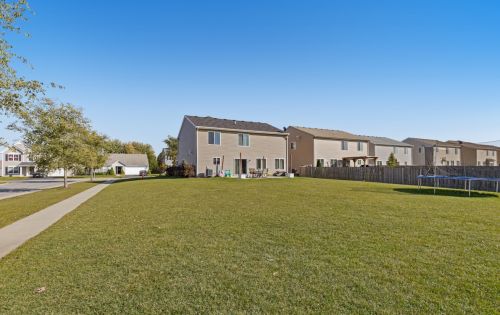 1114 Sarasota Dr, Pingree Grove IL  60140-2026 exterior