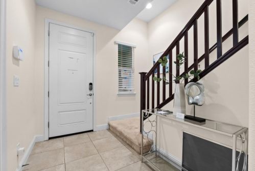 1084 Doheny Ter, Sunnyvale, CA 94085-3943