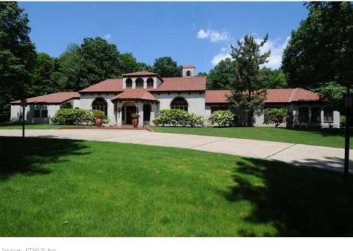 65 Mountain Brook Dr, Cheshire, CT 06410-3508