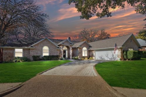 1909 Skelton St, Lewisville, TX 75022-4440