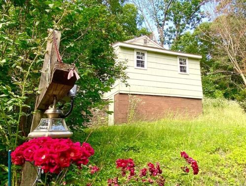 30 Ridgewood Trl, Coventry CT  06238-1843 exterior
