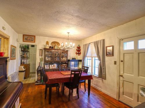 312 6 St, Irving TX  75060-4031 exterior