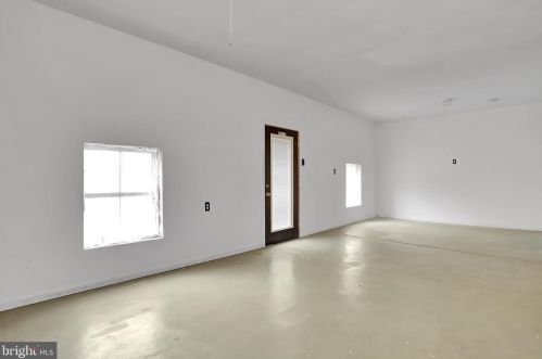 1378 Valley Rd, Berkeley Springs WV  25411-4801 exterior